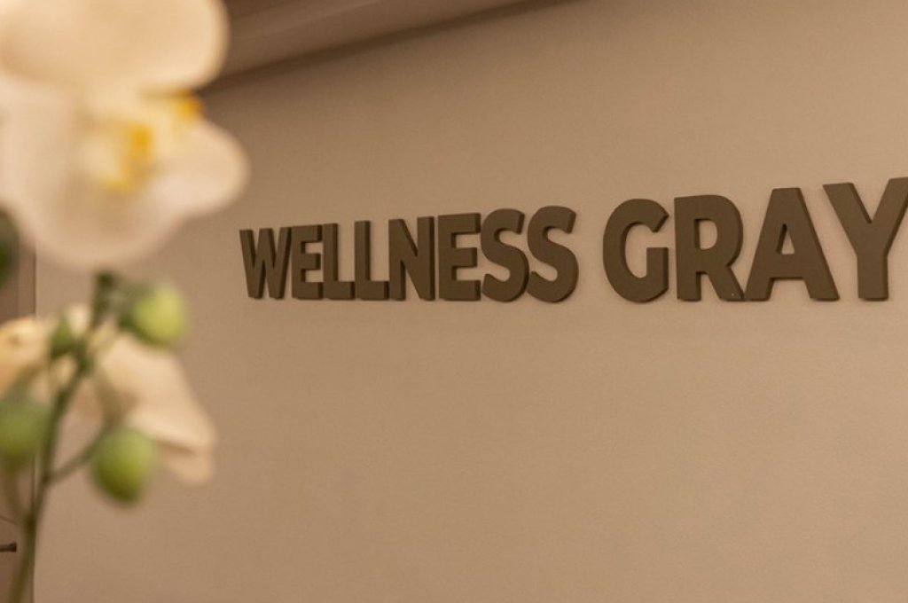 WELLNESS GRAY