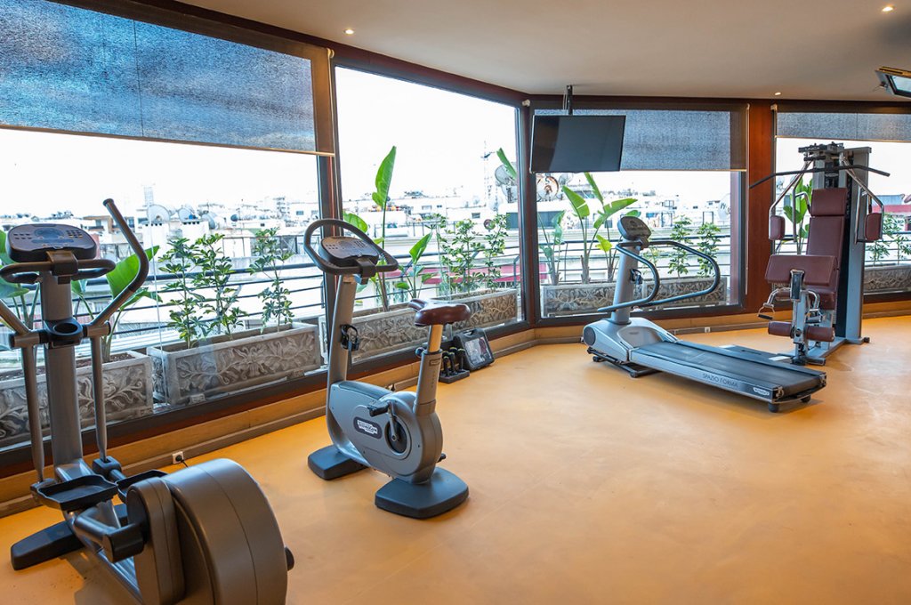 FITNESS CENTER