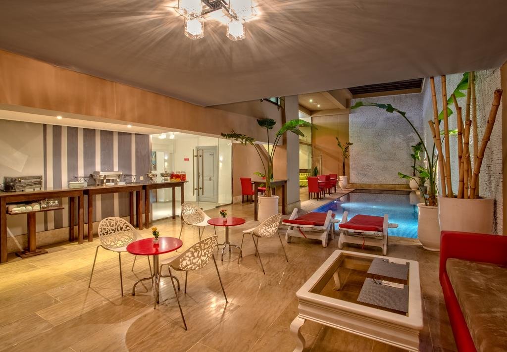 ヤード シティ ホテル(Yaad City Hotel)