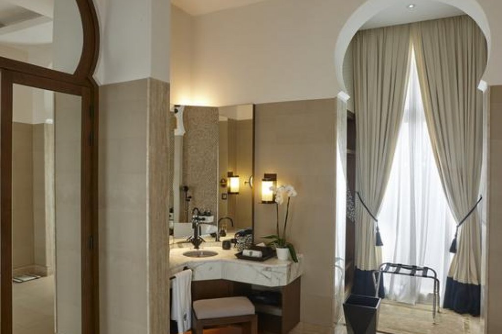 Banyan Tree Tamouda Bay
