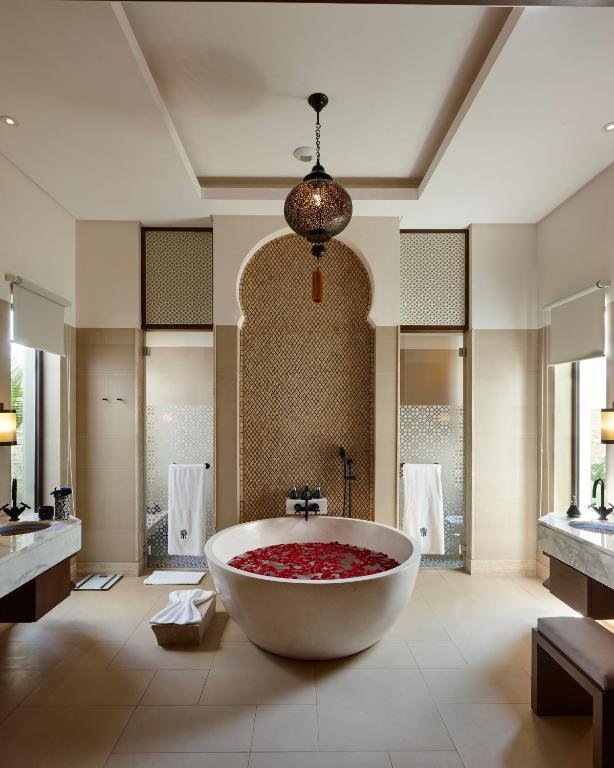 Banyan Tree Tamouda Bay