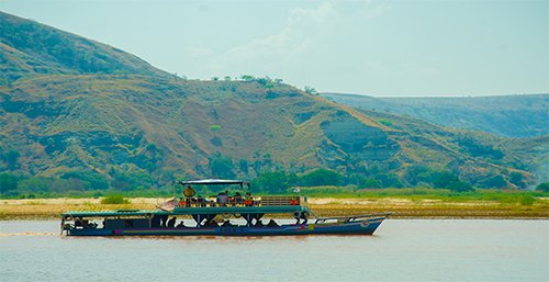 DESCENT OF THE TSIRIBIHINA RIVER