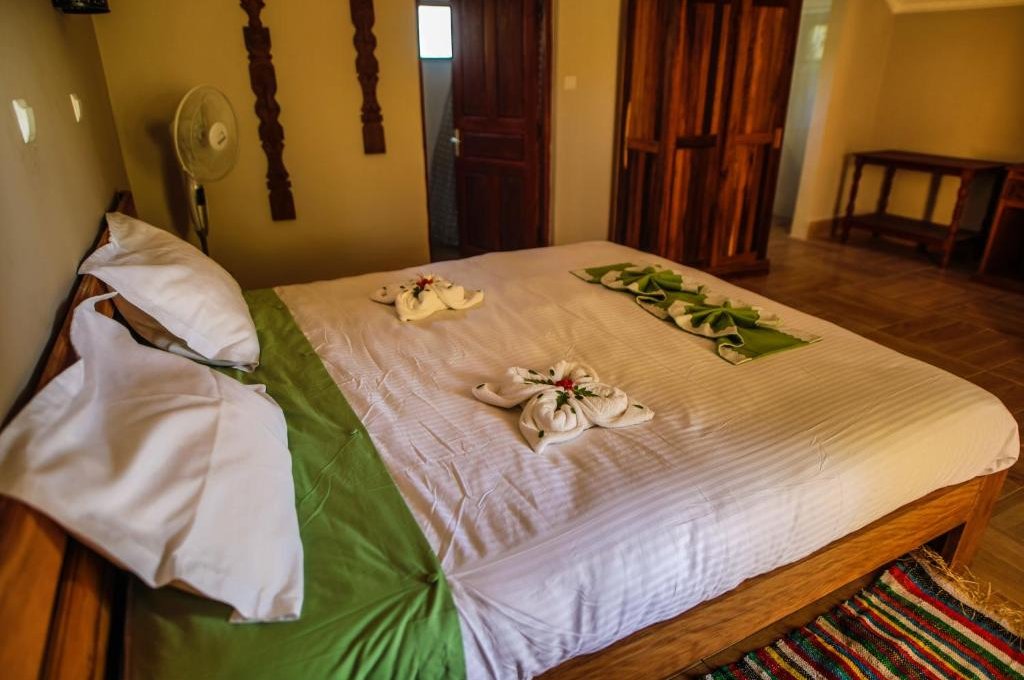 חדר זוגי עם נוף לגן