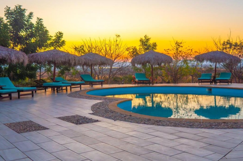 EDEN DE LA TSIRIBIHINA