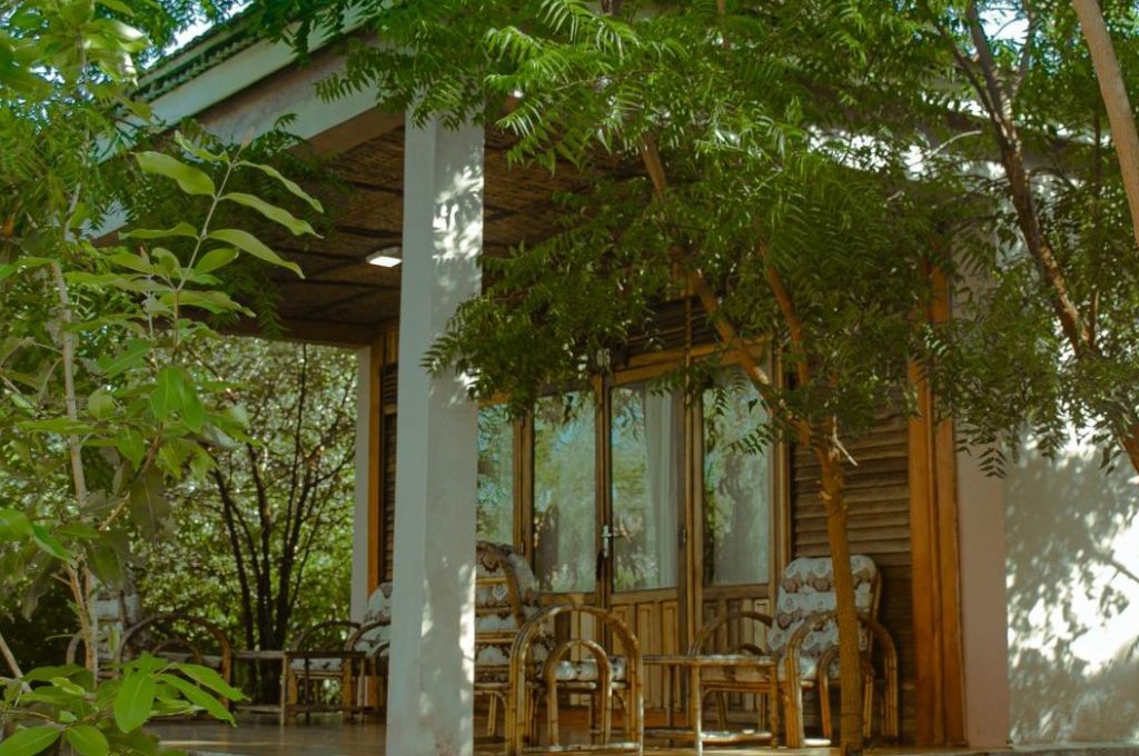 EDEN DE LA TSIRIBIHINA