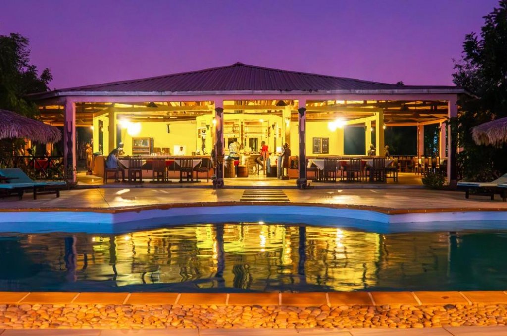 EDEN DE LA TSIRIBIHINA