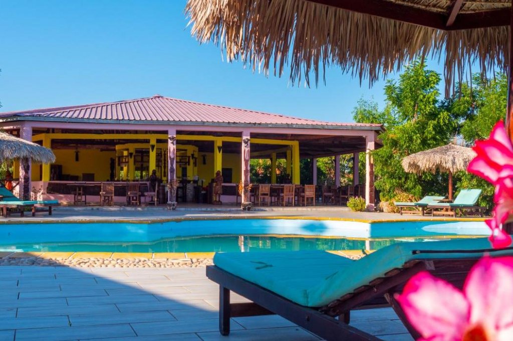 EDEN DE LA TSIRIBIHINA