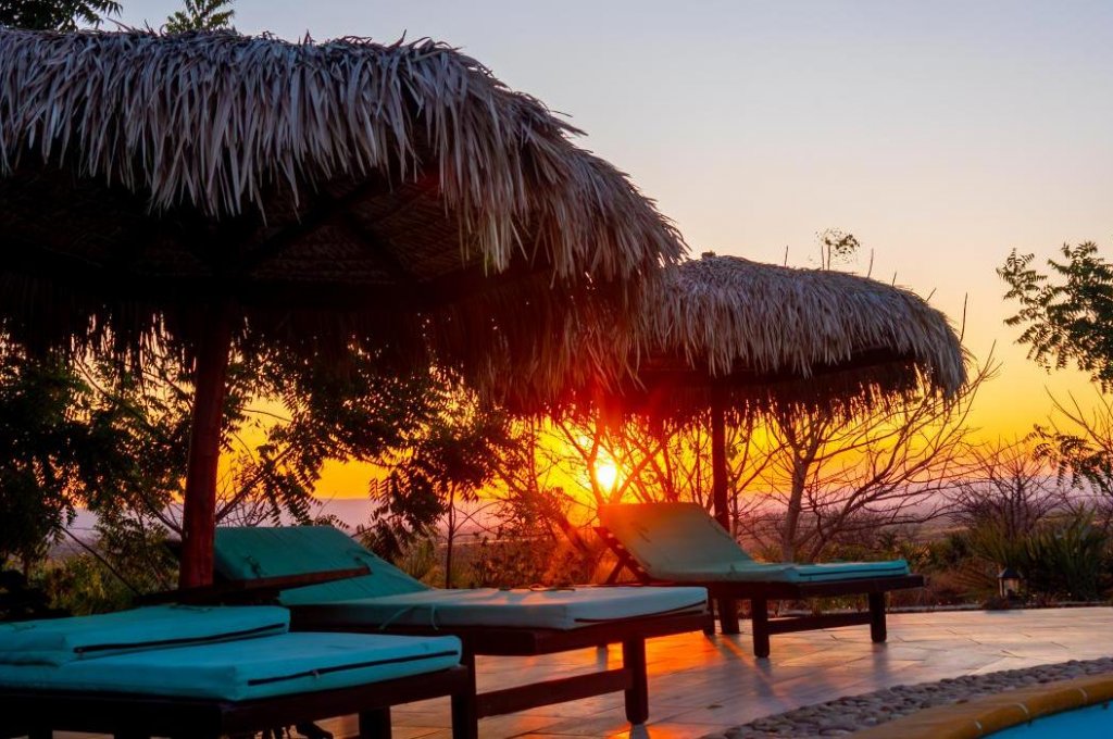 EDEN DE LA TSIRIBIHINA