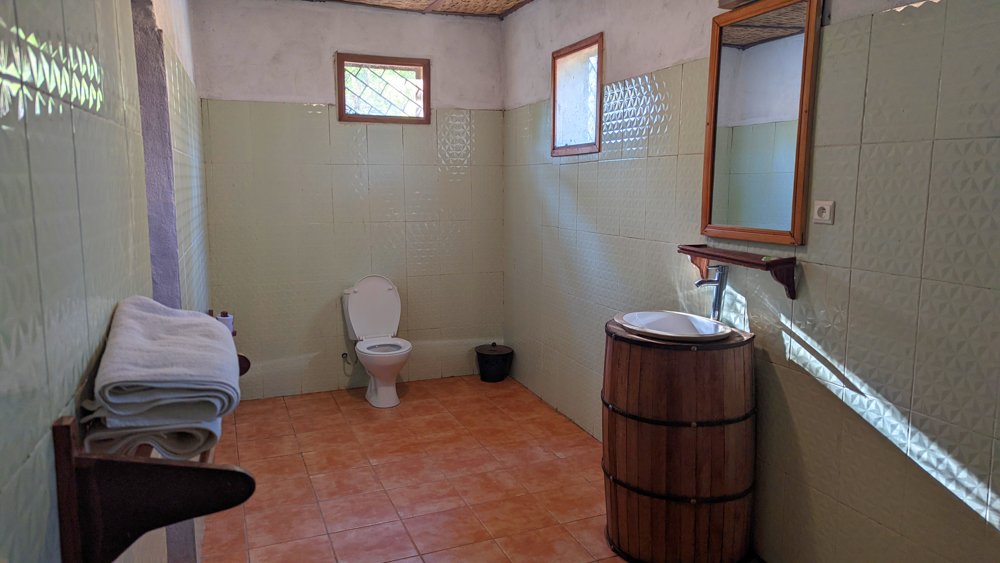 EDEN DE LA TSIRIBIHINA