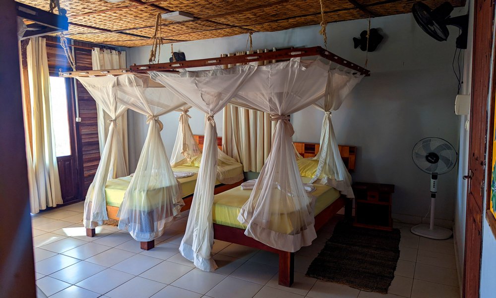 EDEN DE LA TSIRIBIHINA