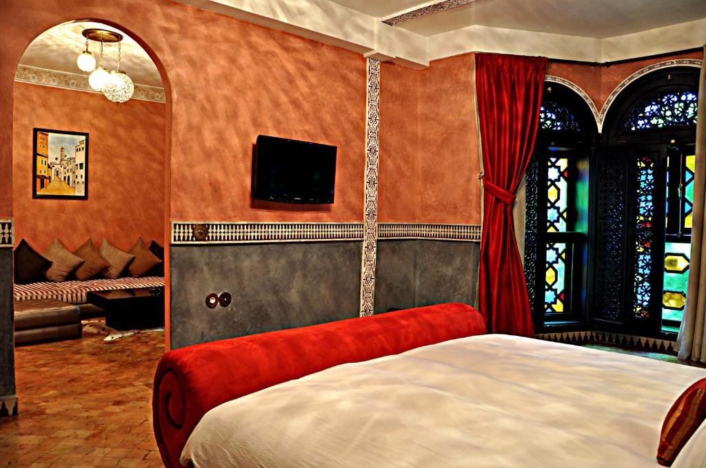 Ambassador Suite with Hot Tub