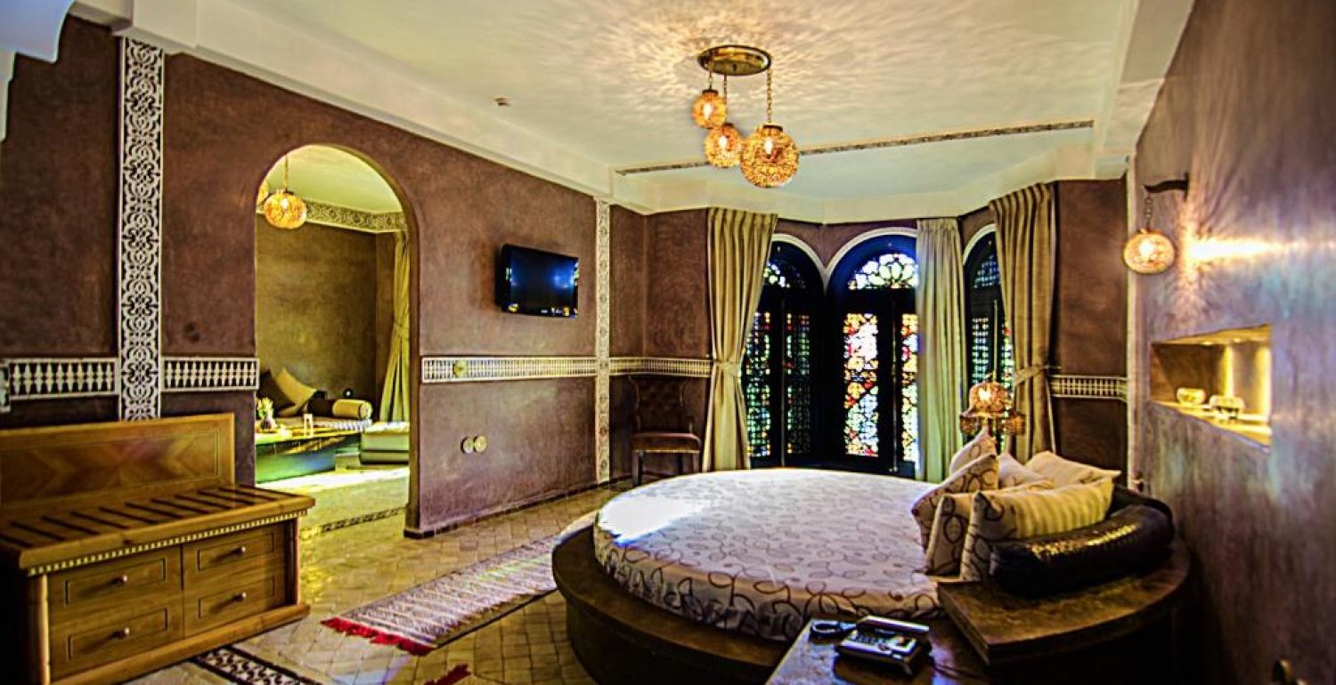 Ambassador Suite with Hot Tub - 2