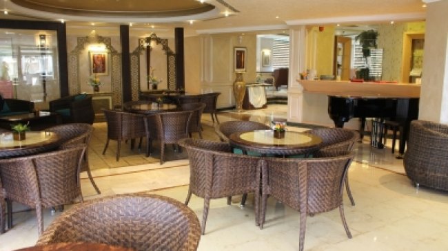 luna lounge