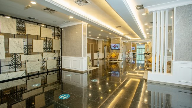Lobby -4