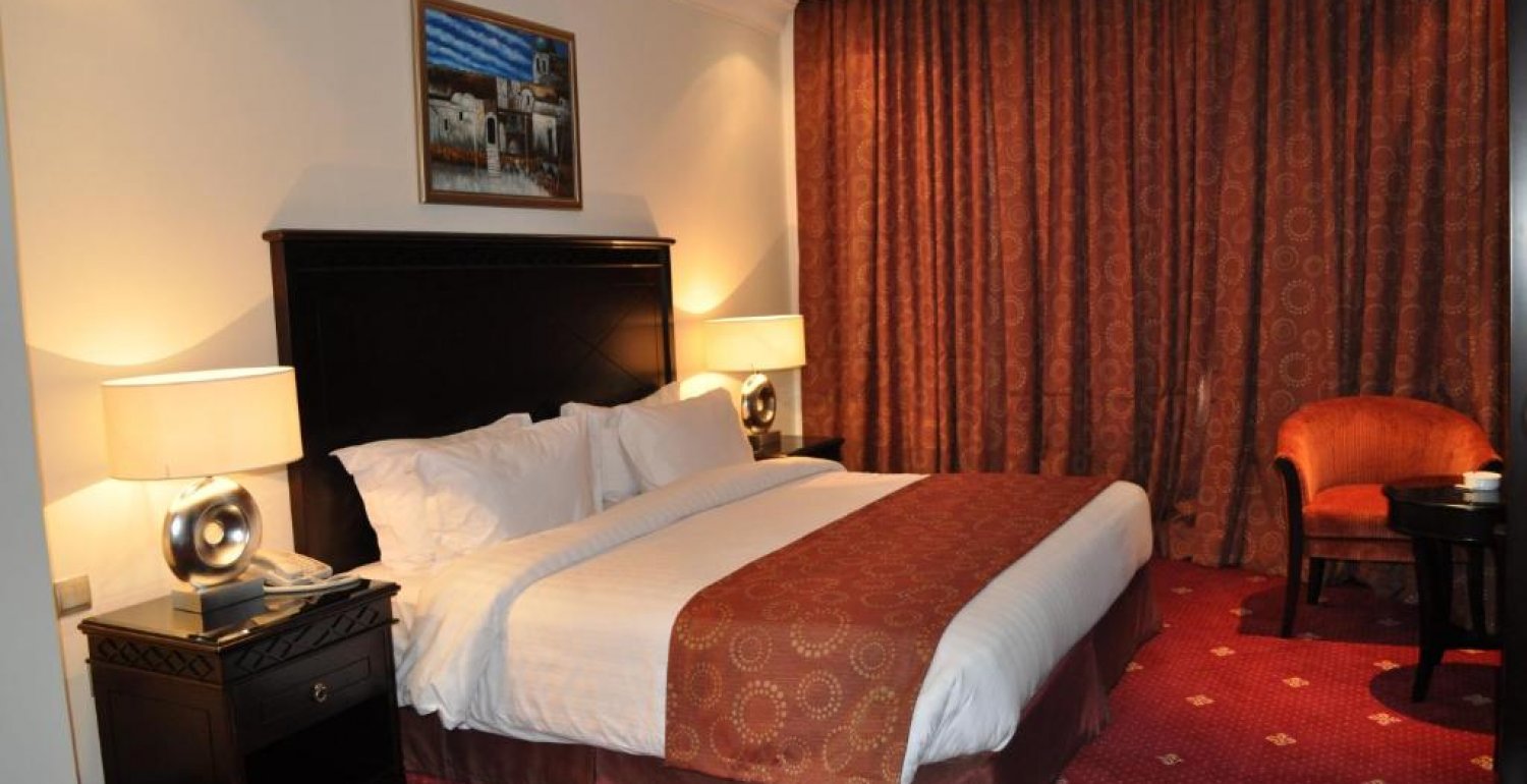 Standard Zimmer mit Kingsize-Bett