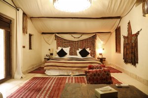 Quarto Triplo com Vista Piscina