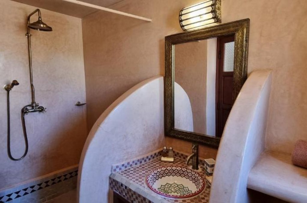 Джуниър суит