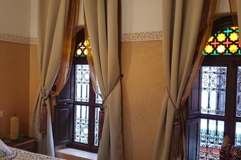 Двойна стая с 1 двойно легло или с 2 отделни легла с душ