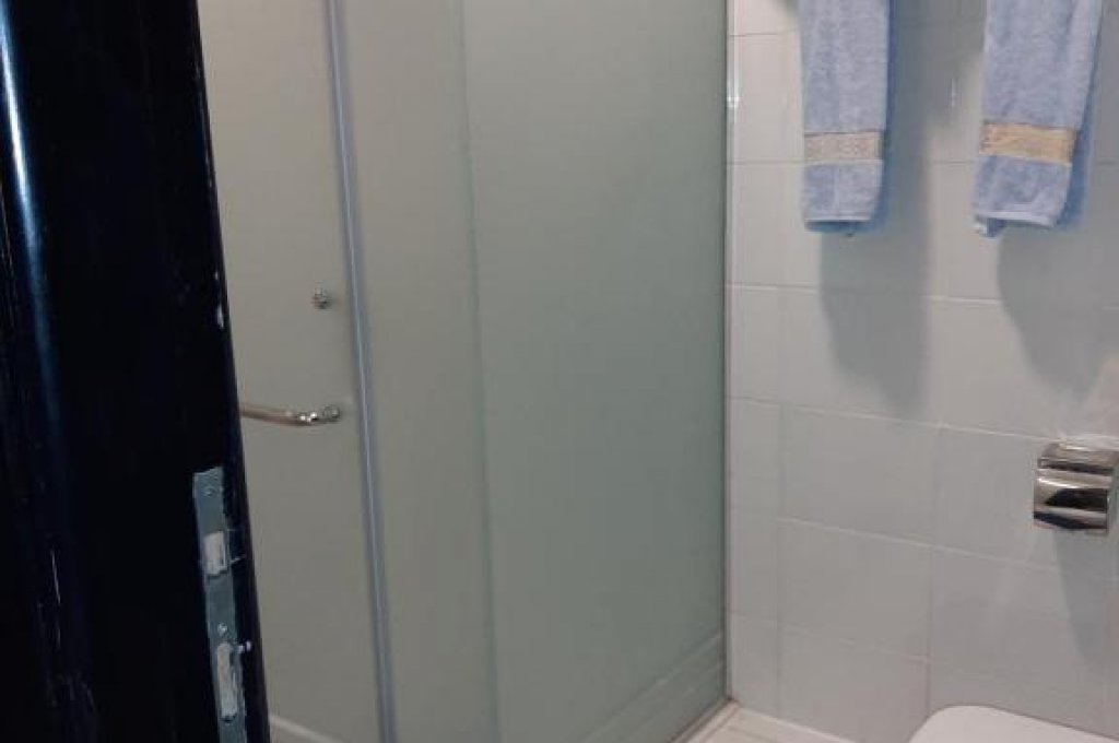 3ベッドルーム　アパートメント　バルコニー付