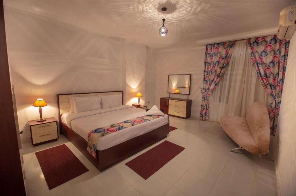 Large Double or Twin Room