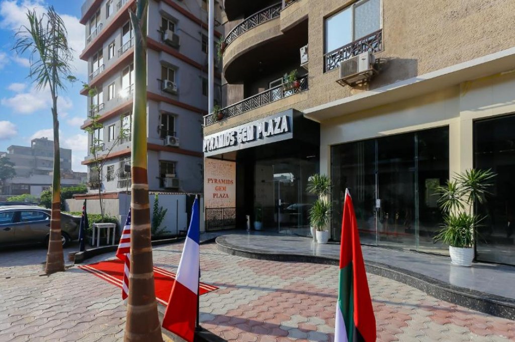 Pyramids Gem Plaza Boutique Hotel & Restaurant