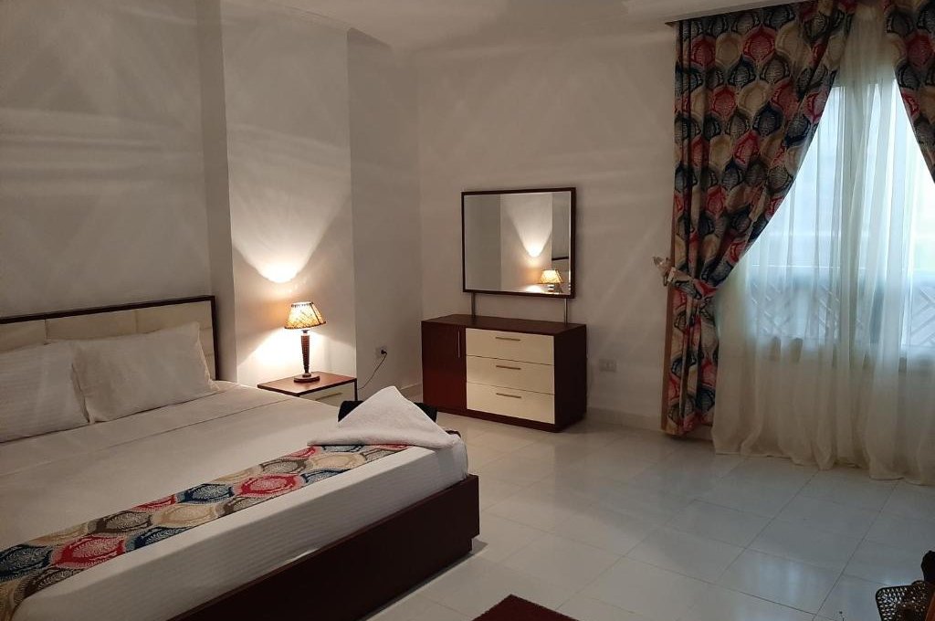 Large Double or Twin Room