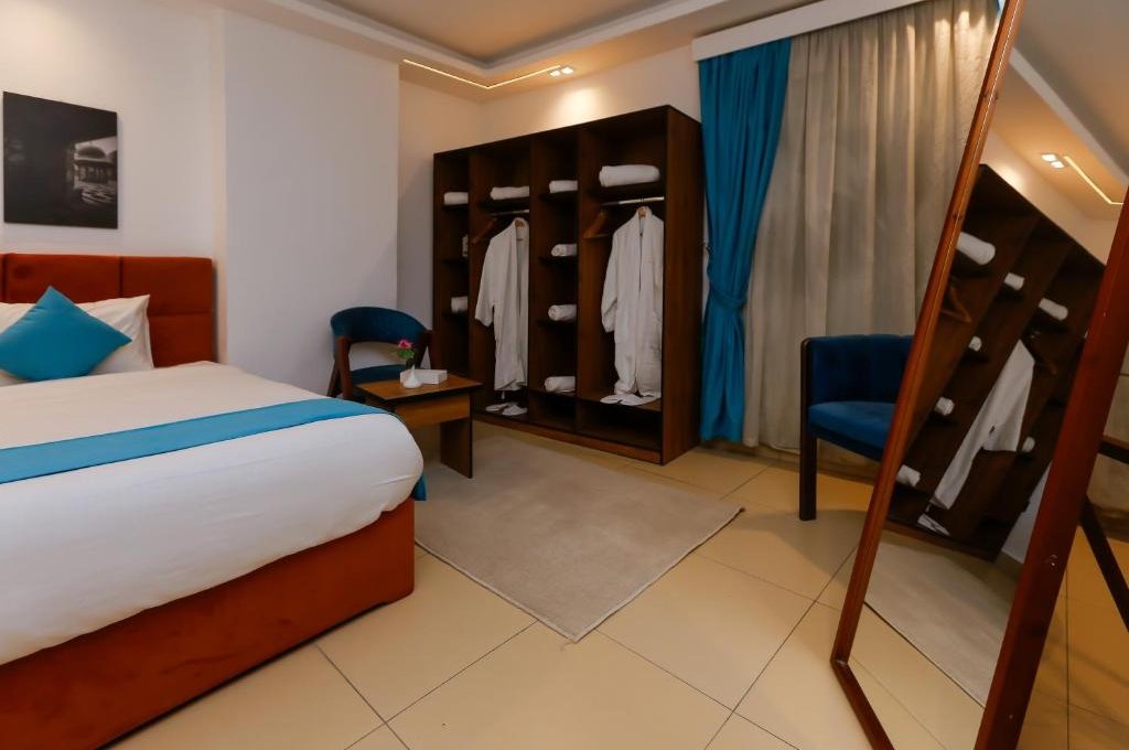 Large Double or Twin Room