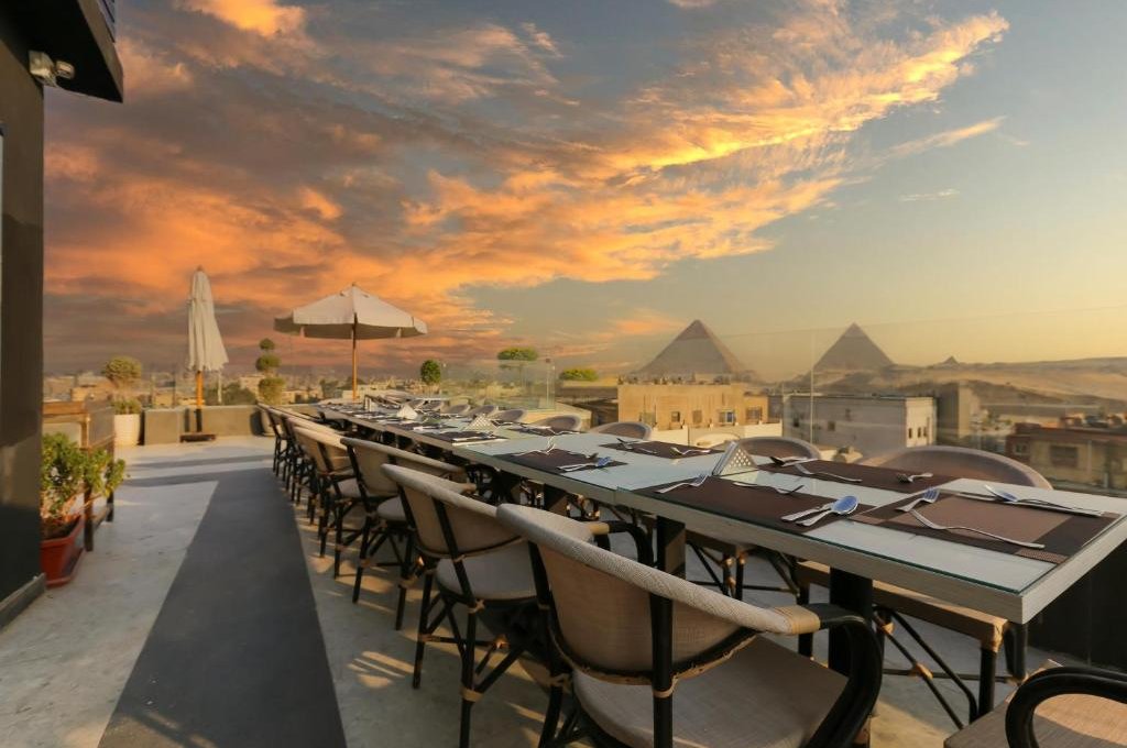 Pyramids Gem Plaza Boutique Hotel & Restaurant