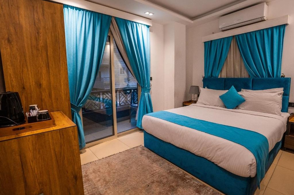 スタンダード　ダブルまたはツインルーム