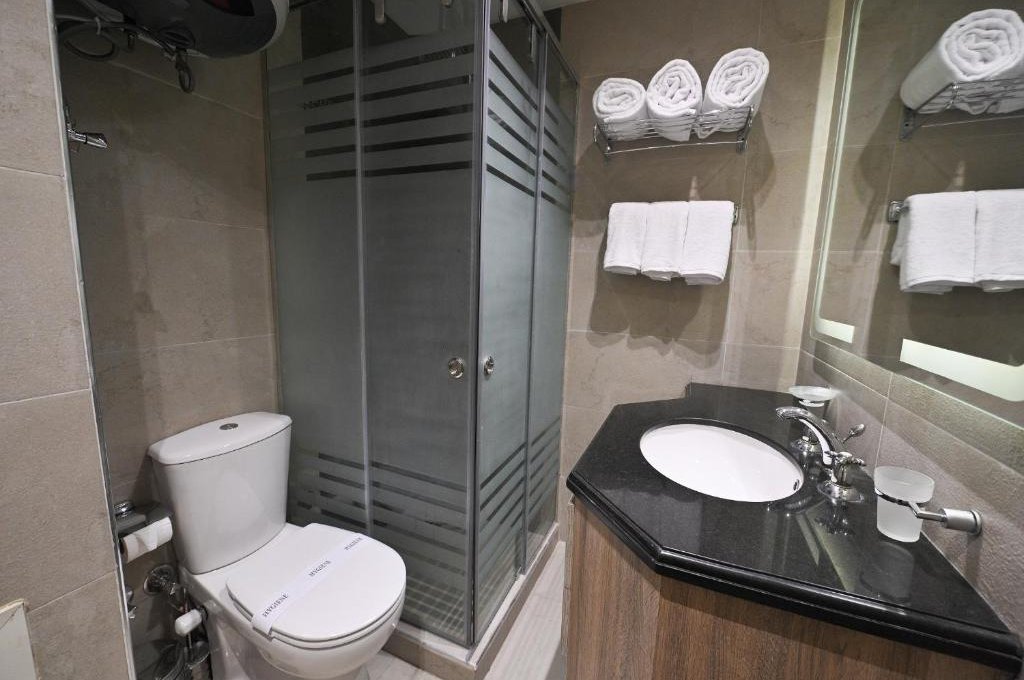 3ベッドルーム　アパートメント　バルコニー付