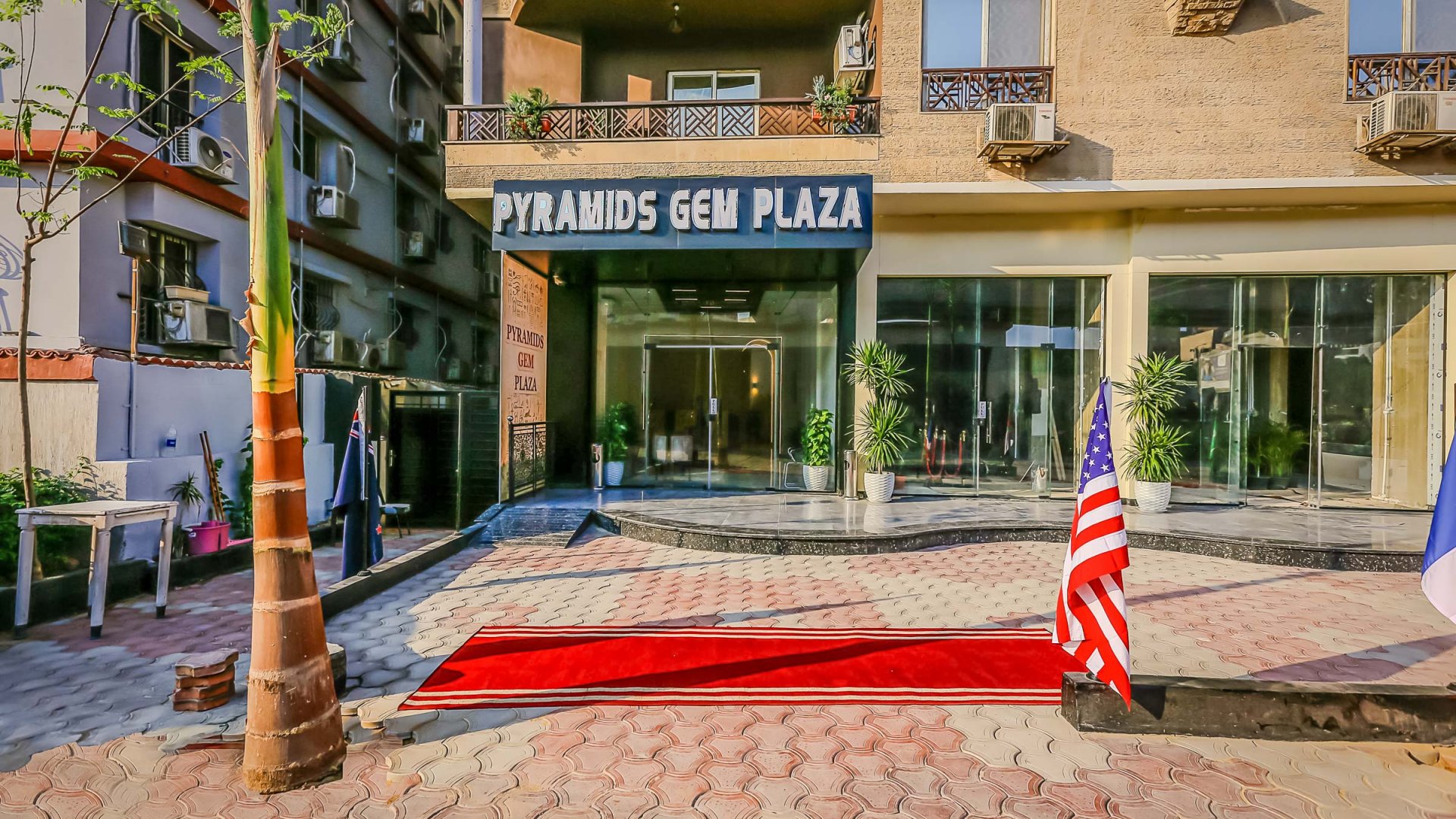 Pyramids Gem Plaza Boutique Hotel & Restaurant