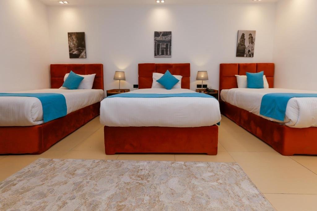 Pyramids Gem Plaza Boutique Hotel & Restaurant