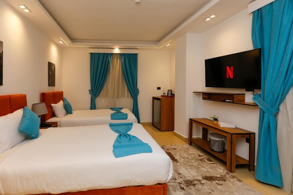 Pyramids Gem Plaza Boutique Hotel & Restaurant