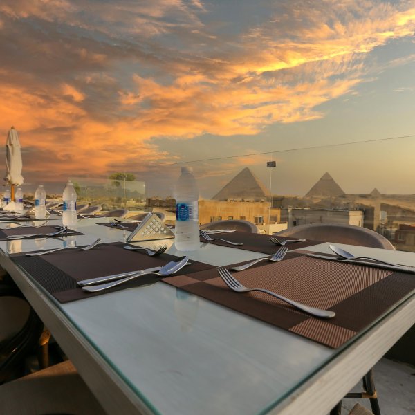 Pyramids Gem Plaza Boutique Hotel & Restaurant