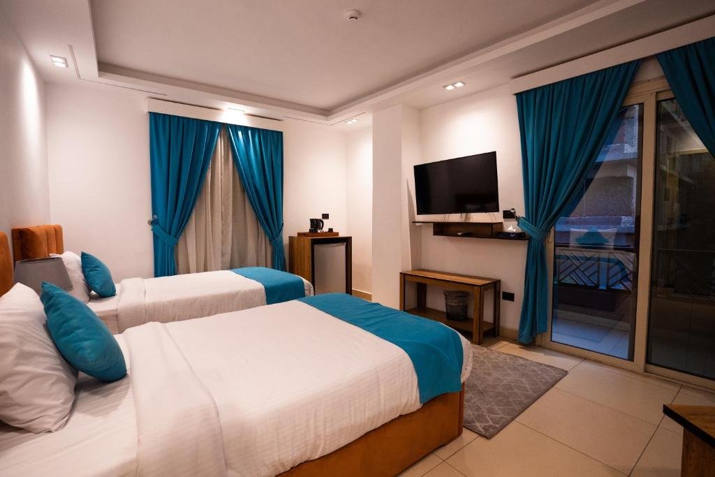 Pyramids Gem Plaza Boutique Hotel & Restaurant