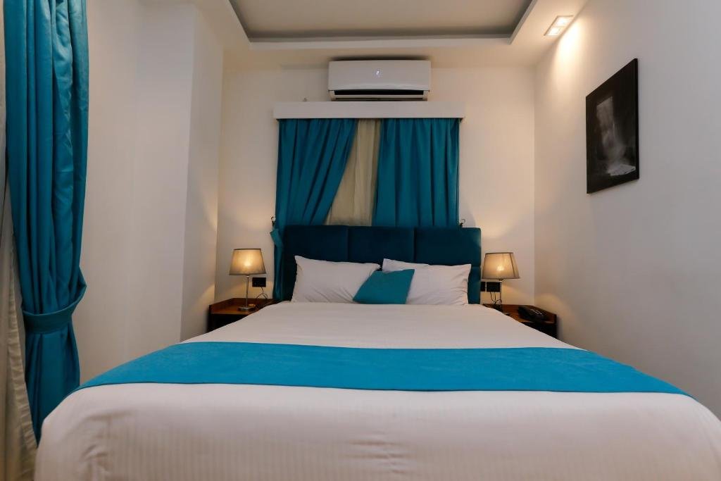 Pyramids Gem Plaza Boutique Hotel & Restaurant