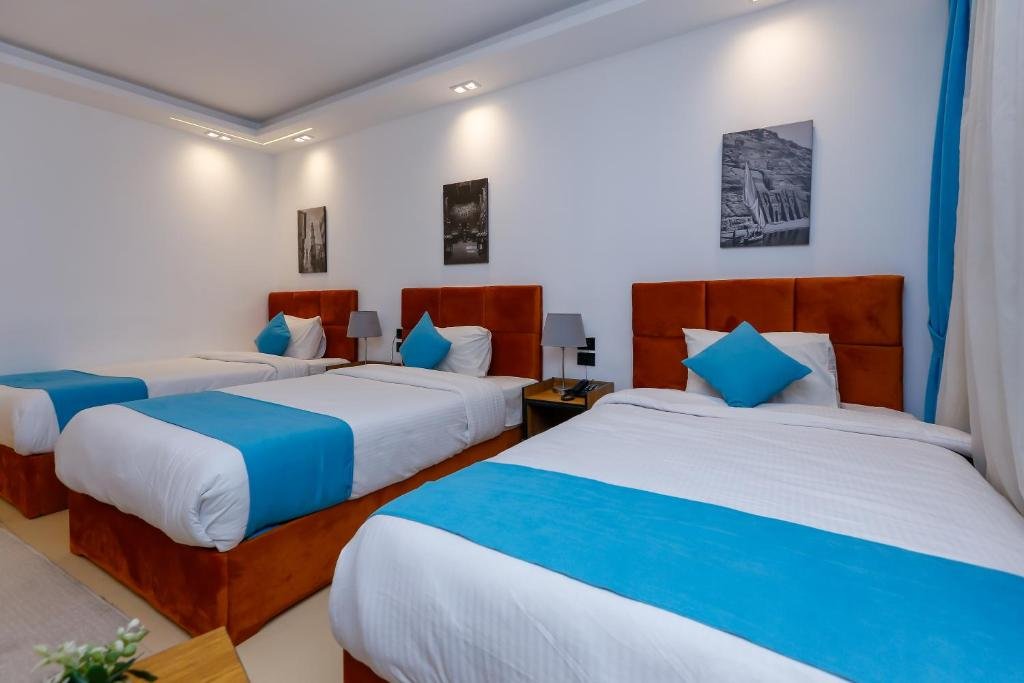 Pyramids Gem Plaza Boutique Hotel & Restaurant