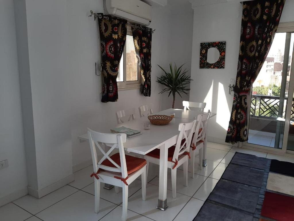 Pyramids Gem Plaza Boutique Hotel & Restaurant
