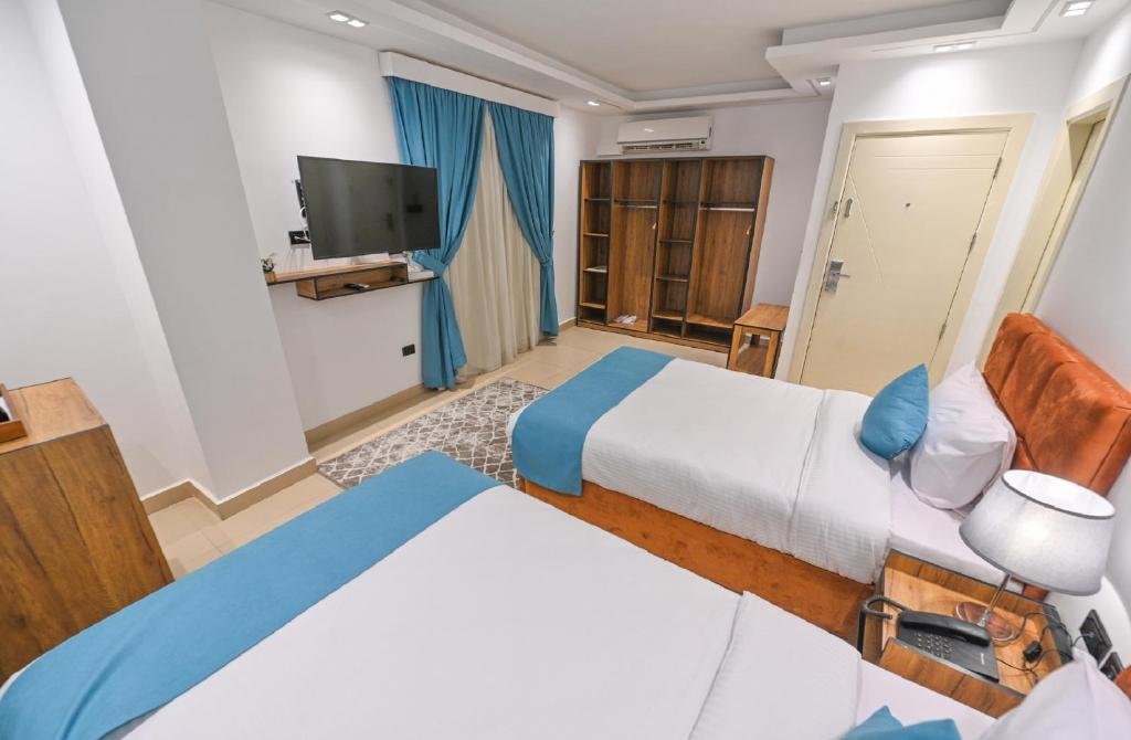 Pyramids Gem Plaza Boutique Hotel & Restaurant