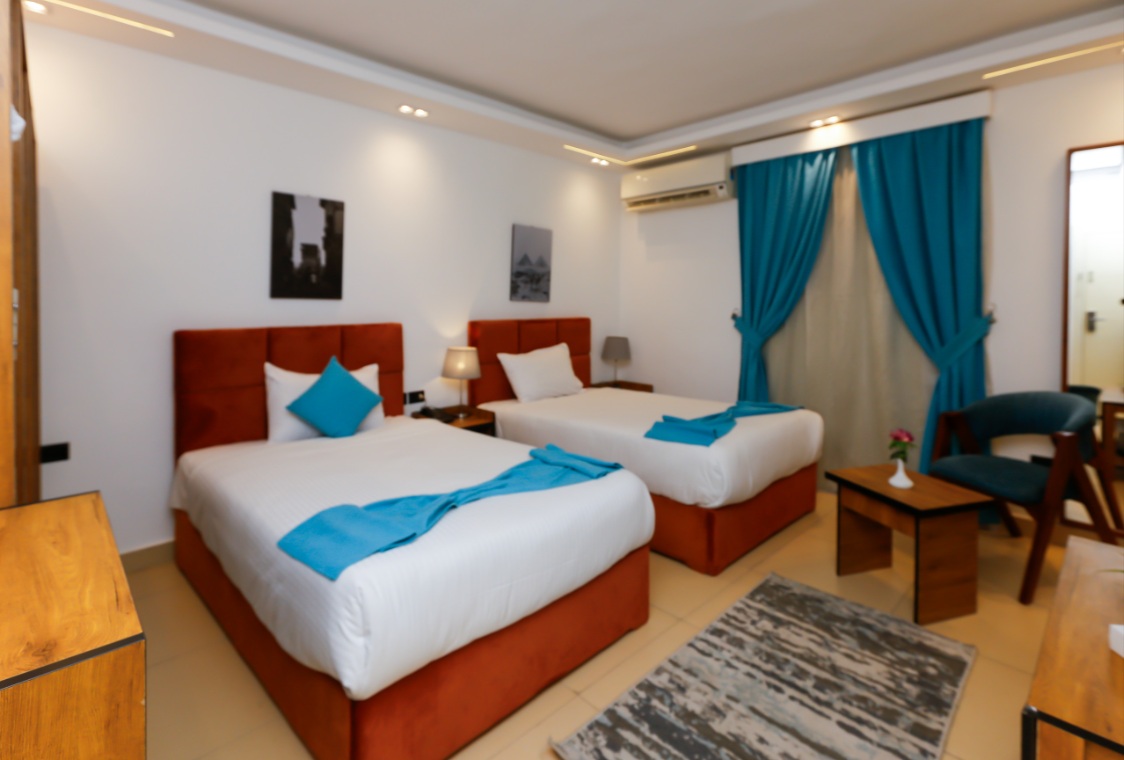 Pyramids Gem Plaza Boutique Hotel & Restaurant