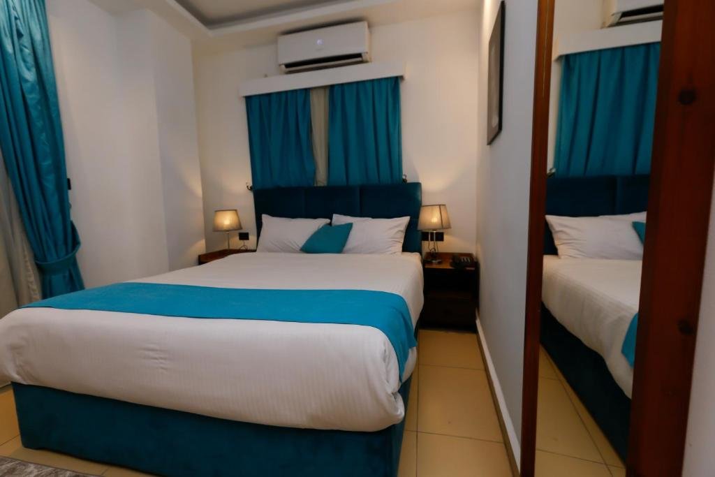 Pyramids Gem Plaza Boutique Hotel & Restaurant