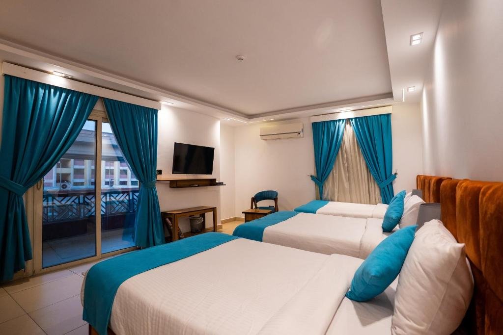 Pyramids Gem Plaza Boutique Hotel & Restaurant