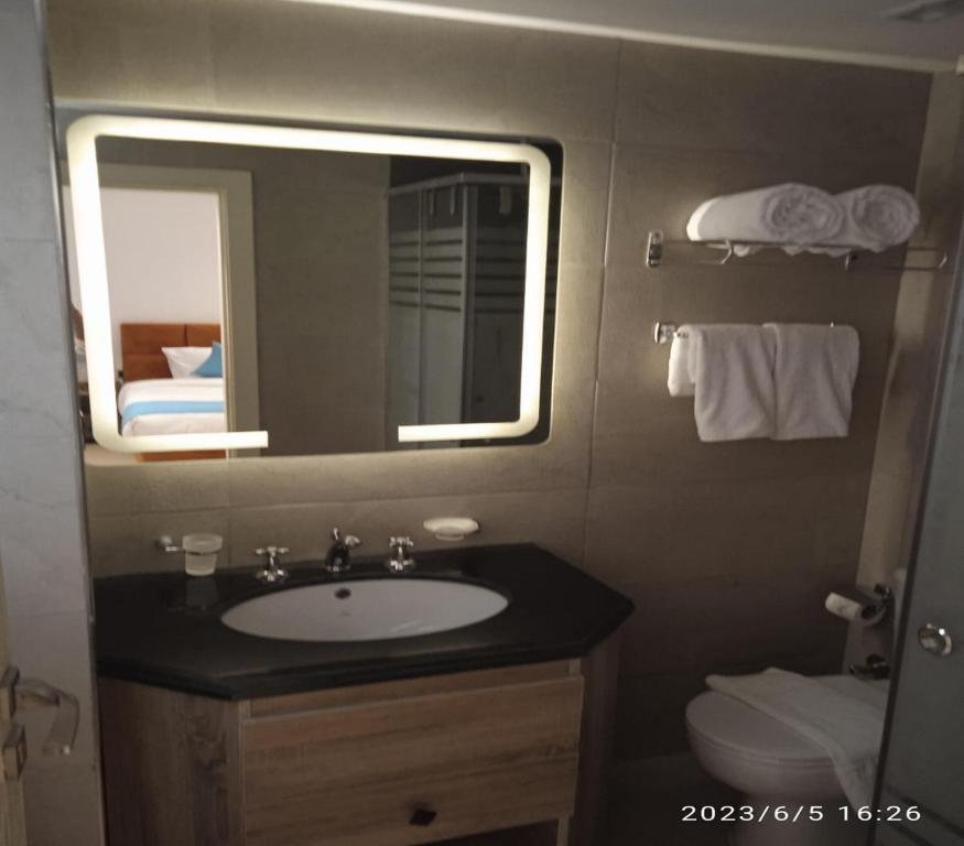 Pyramids Gem Plaza Boutique Hotel & Restaurant