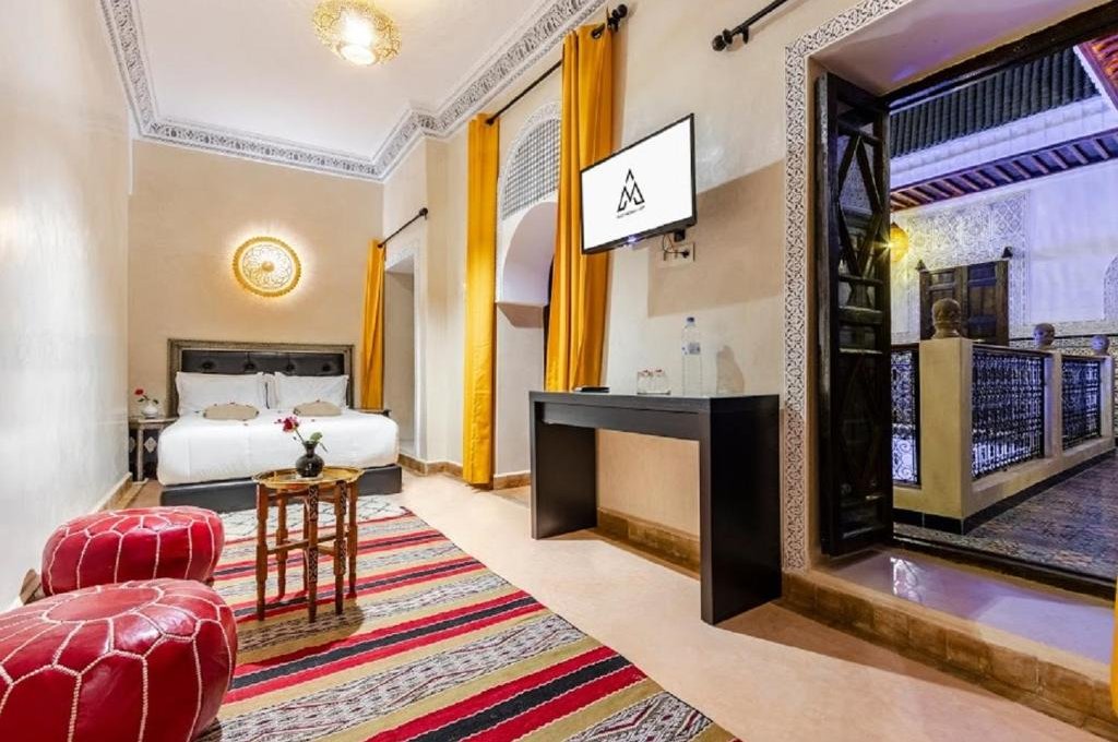 Deluxe Δίκλινο Δωμάτιο με 1 διπλό ή 2 μονά κρεβάτια