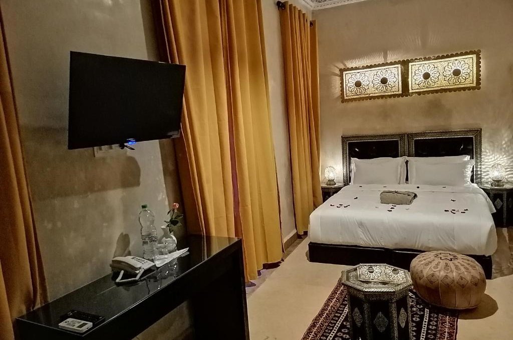 Deluxe Δίκλινο Δωμάτιο με 1 διπλό ή 2 μονά κρεβάτια