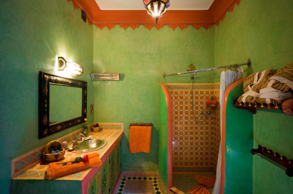 Rayane Room