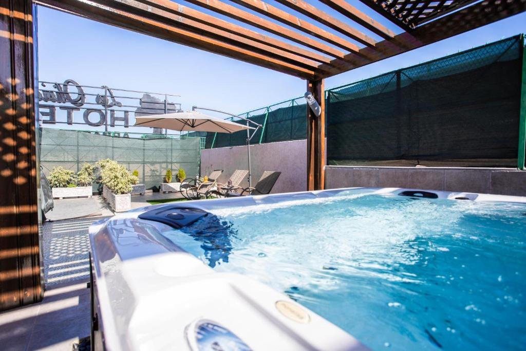 Aparthotel Les Oliviers Suites & Spa