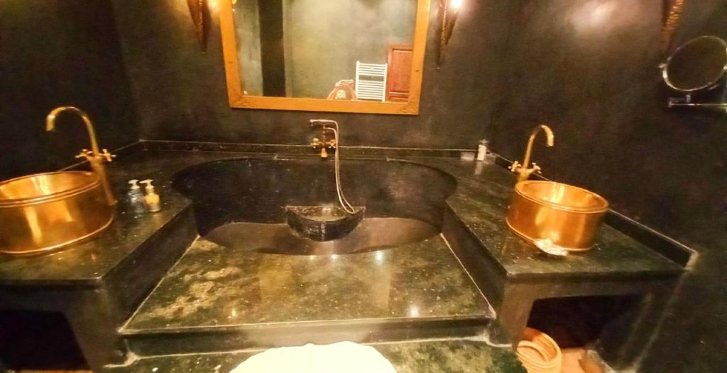 Suite with Bath - 18