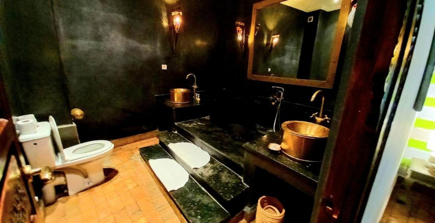 Suite with Bath - 7