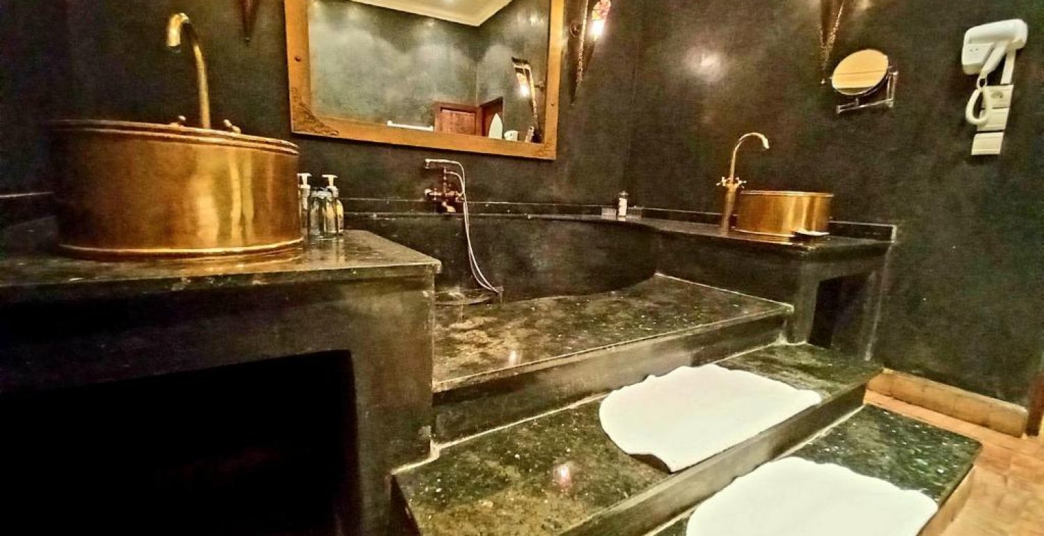 Suite with Bath - 23